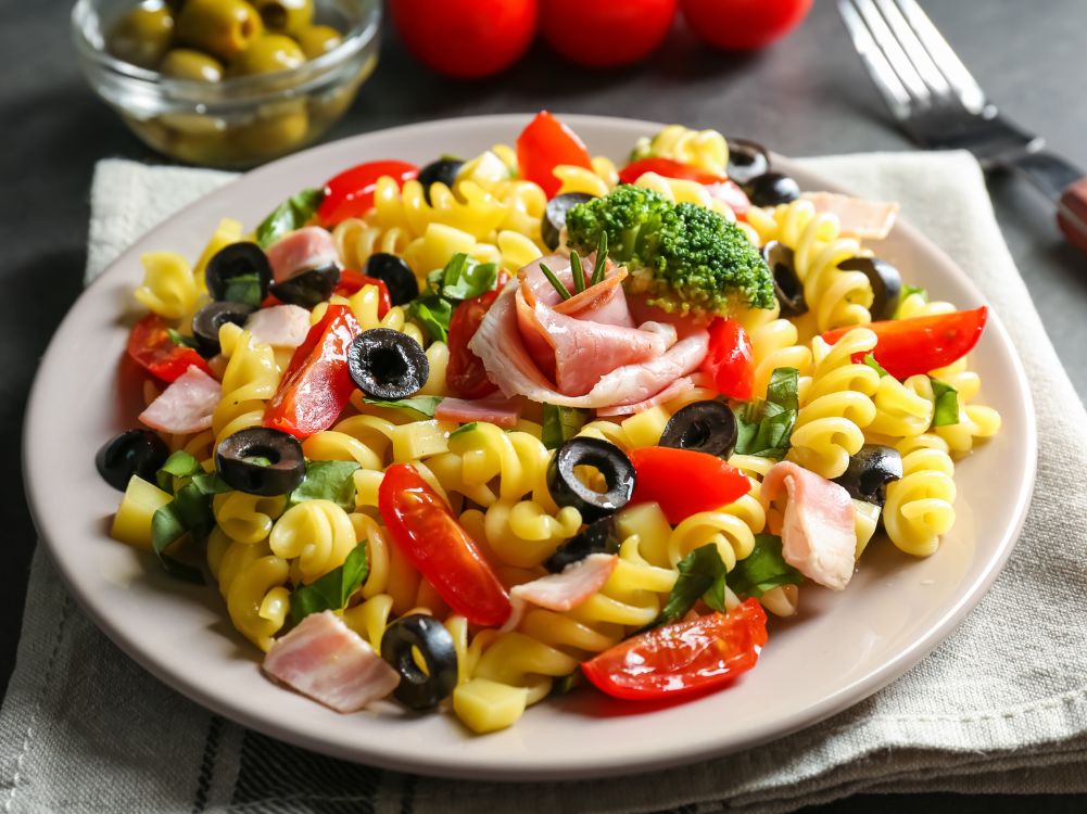 How to Make Pasta Salad with Simple Ingredients