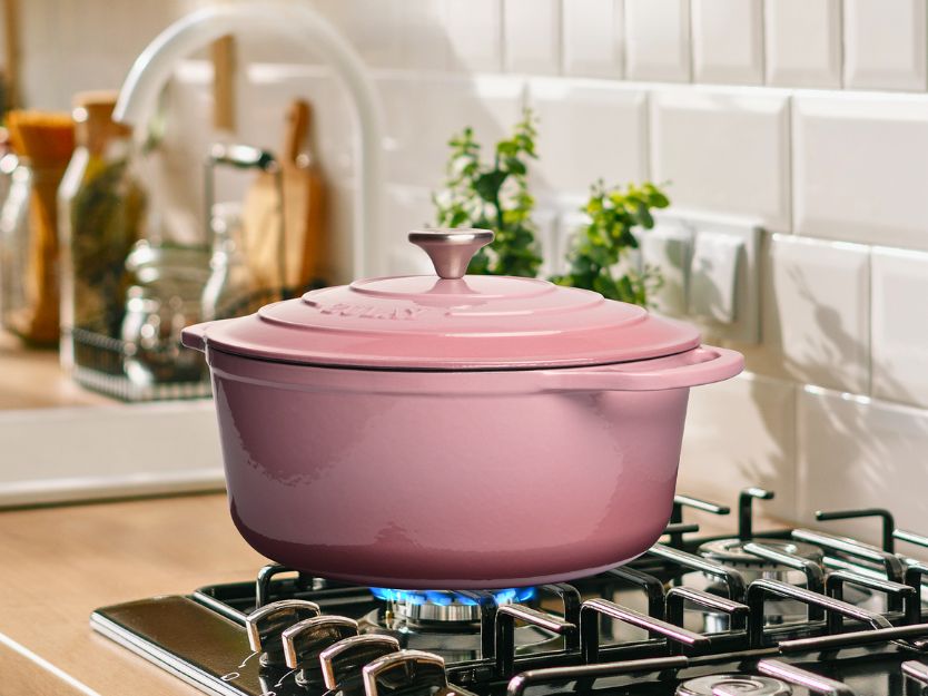 Can You Use a Dutch Oven on the Stove - Zulay Kitchen