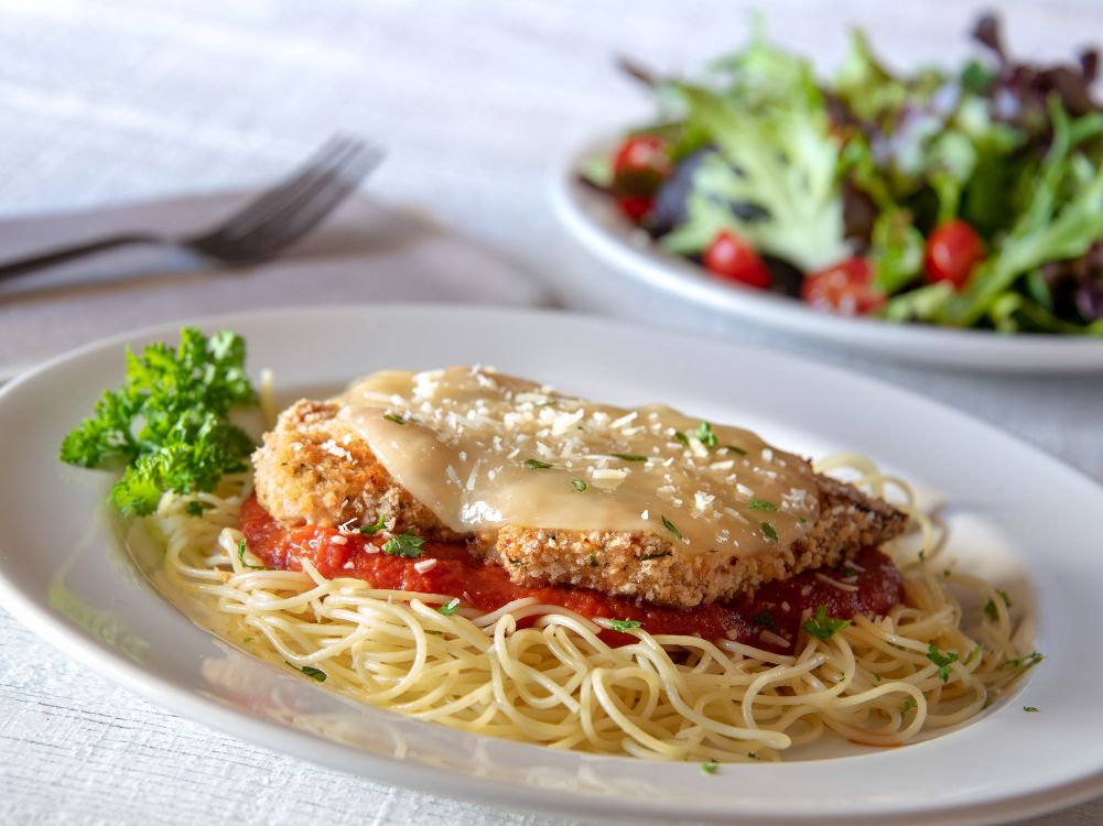 How to Make Cheesy Chicken Parmesan