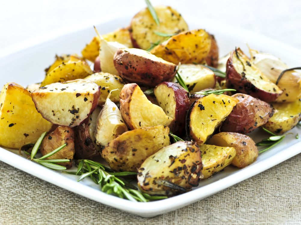 Garlic and Herb Roasted Red Potatoes - Zulay Kitchen