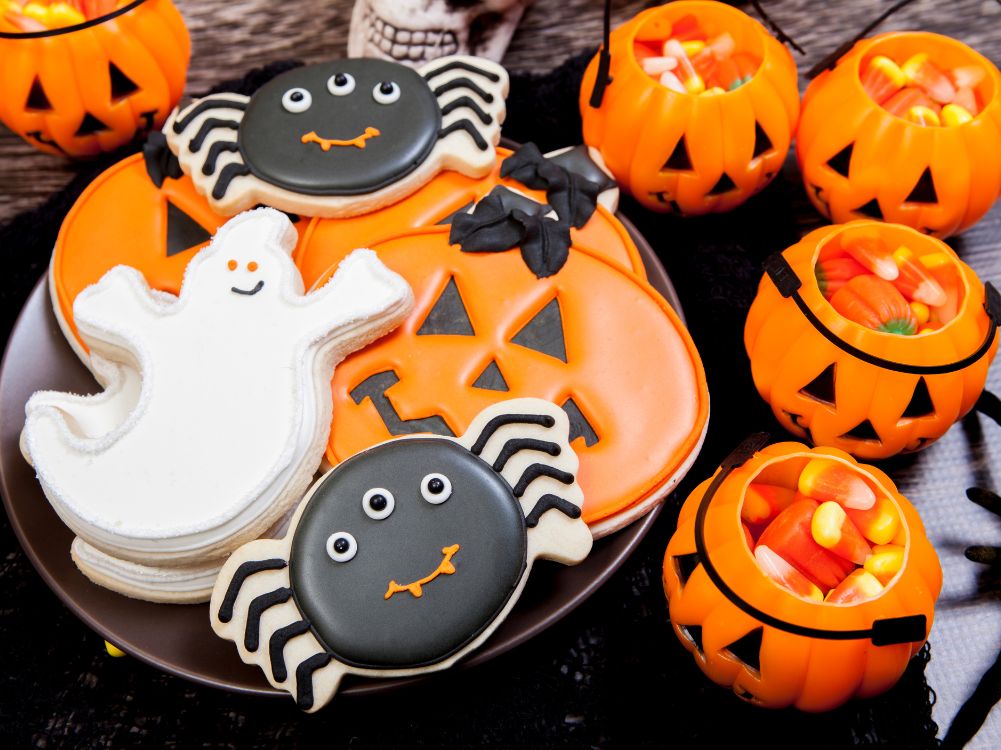 Easy Halloween Cookies - Zulay Kitchen