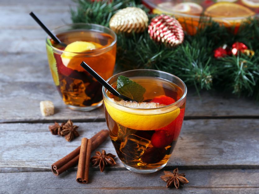 Christmas Sangria Recipe - Zulay Kitchen