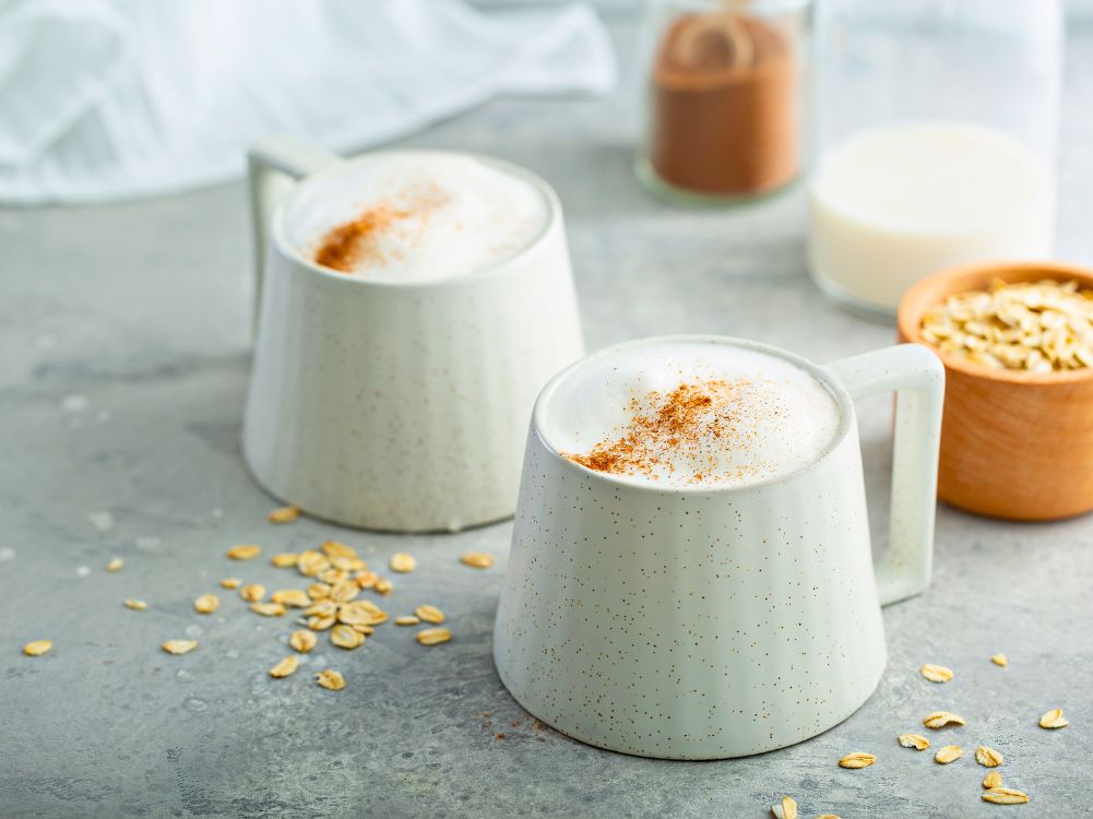 How to Froth Oat Milk with a Milk Frother - Zulay Kitchen