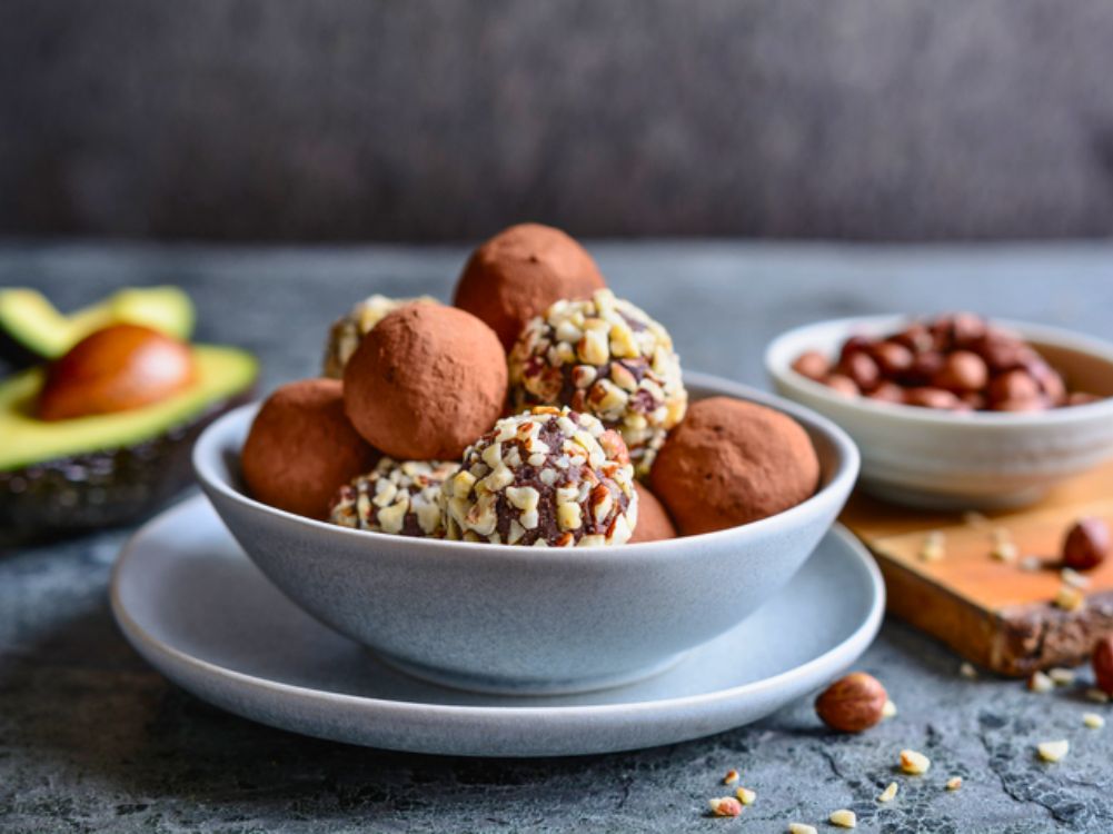 How to Make Avocado Chocolate Truffles with Dark Chocolate - Zulay Kitchen