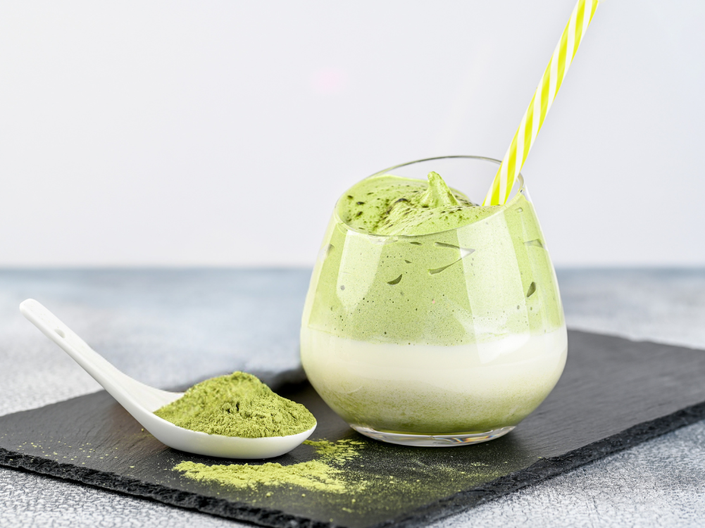 Dalgona Matcha - Zulay Kitchen