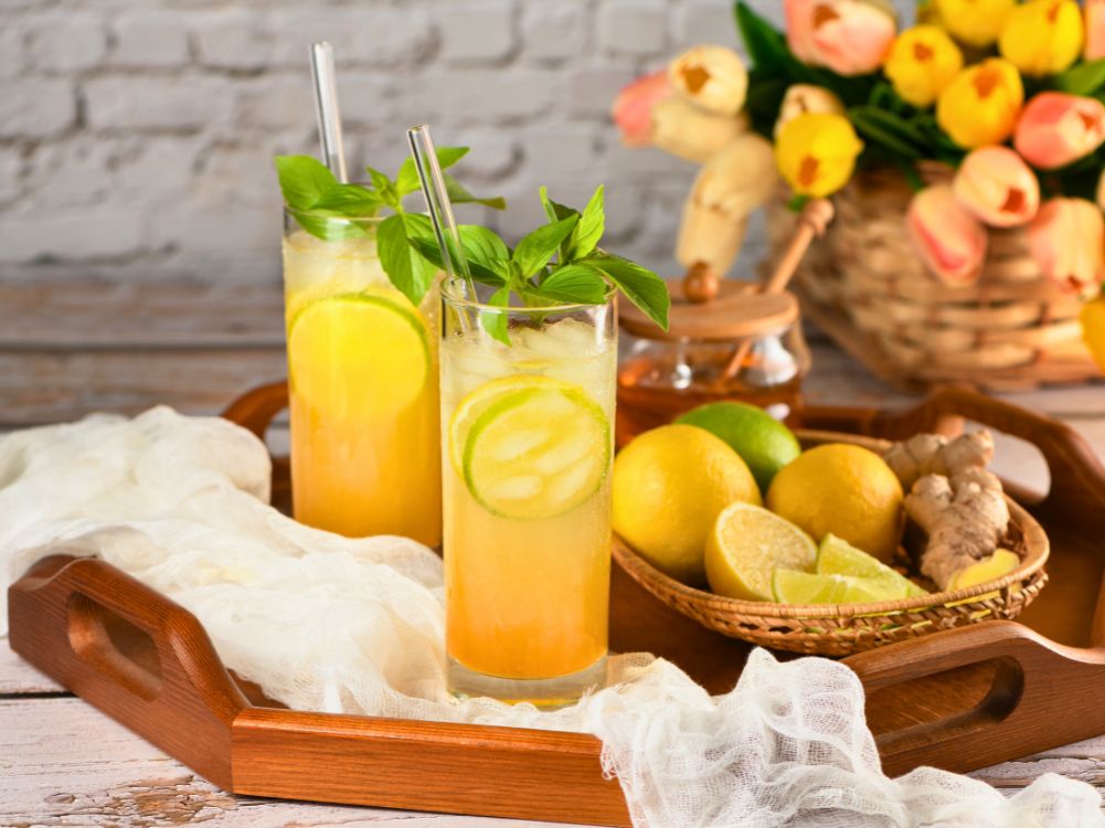 Honey Ginger Lemonade - Zulay Kitchen