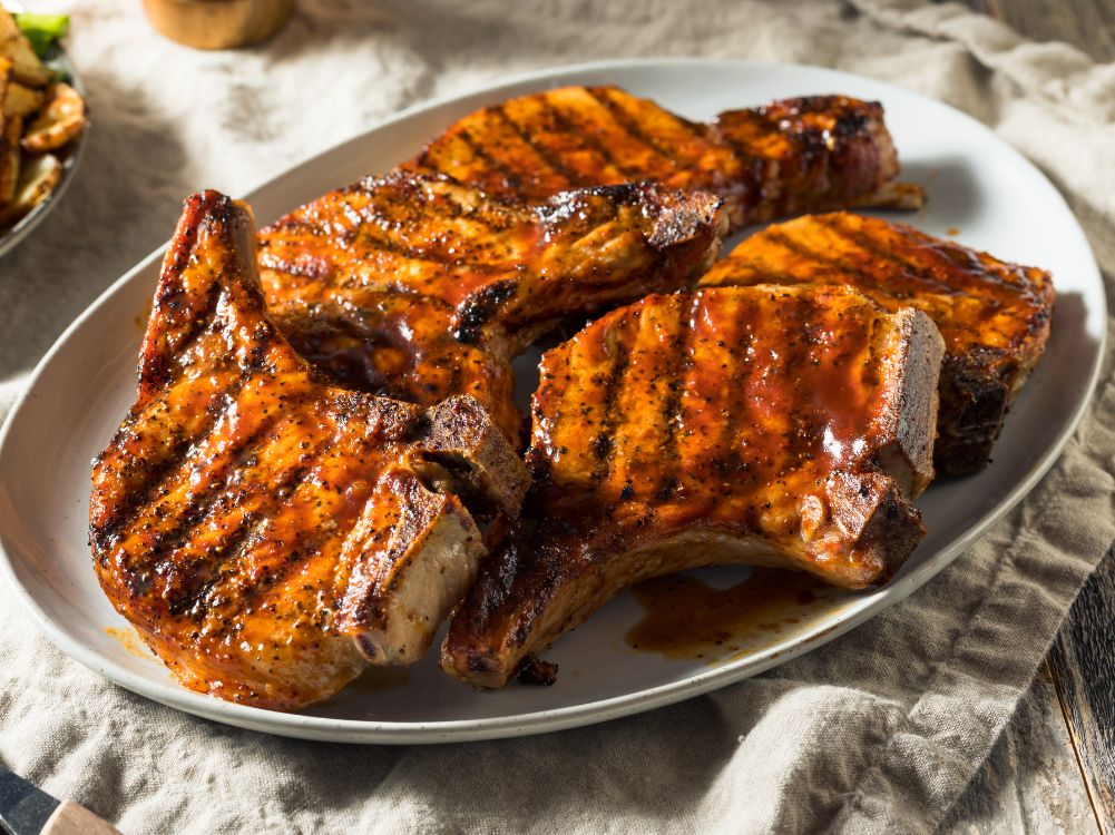 Juicy Garlic Butter Pork Chops Recipe in 30 Minutes