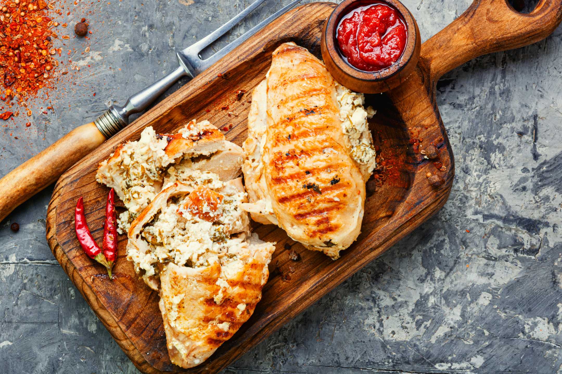 Keto Stuffed Chicken Breast - Zulay Kitchen