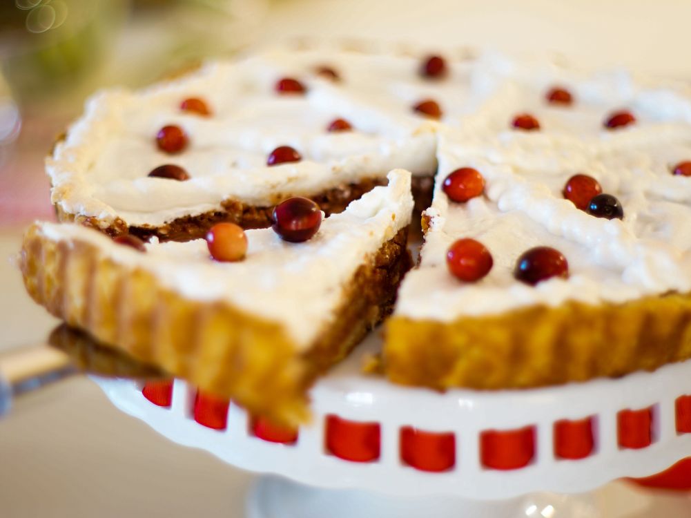Cranberry Cake Recipe - Zulay Kitchen