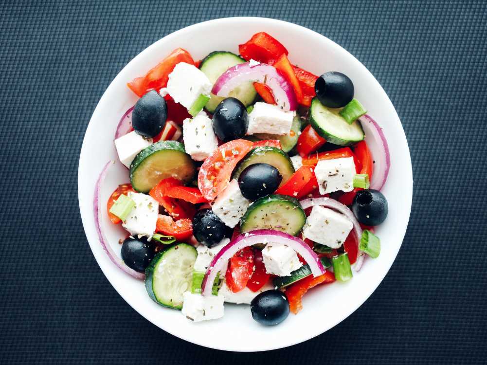 Greek Feta Salad! - Zulay Kitchen