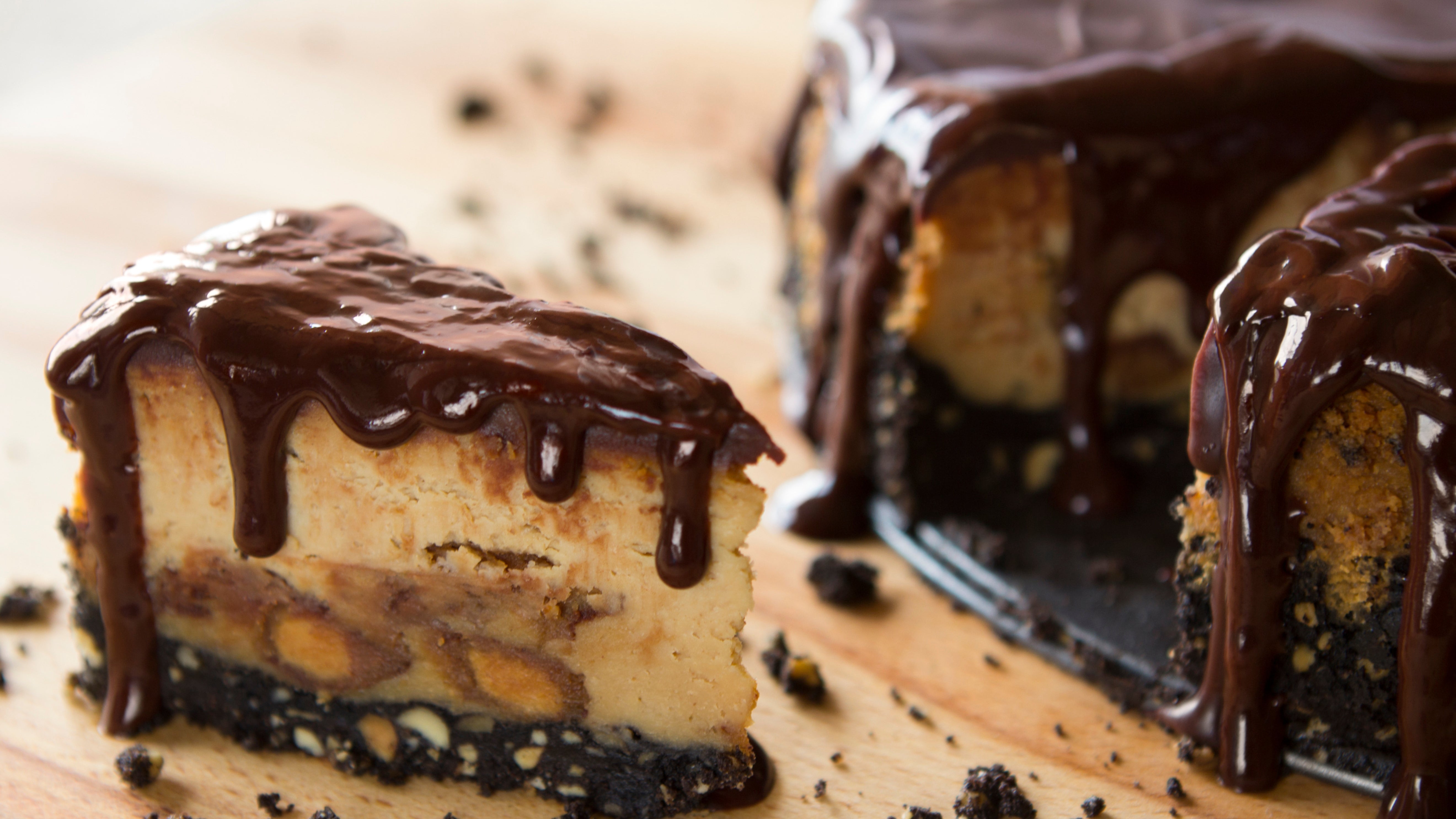 Chocolate Peanut Butter Cheesecake - Zulay Kitchen