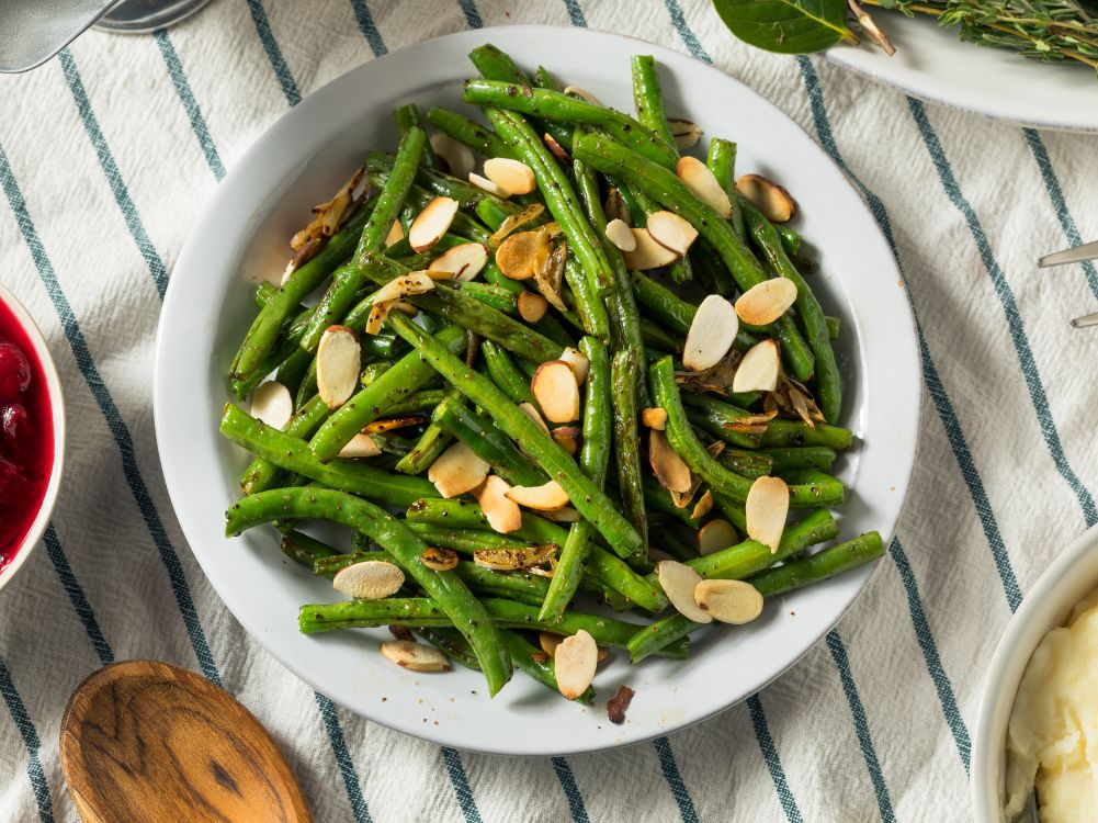 Buttery Garlic Green Beans - Zulay Kitchen