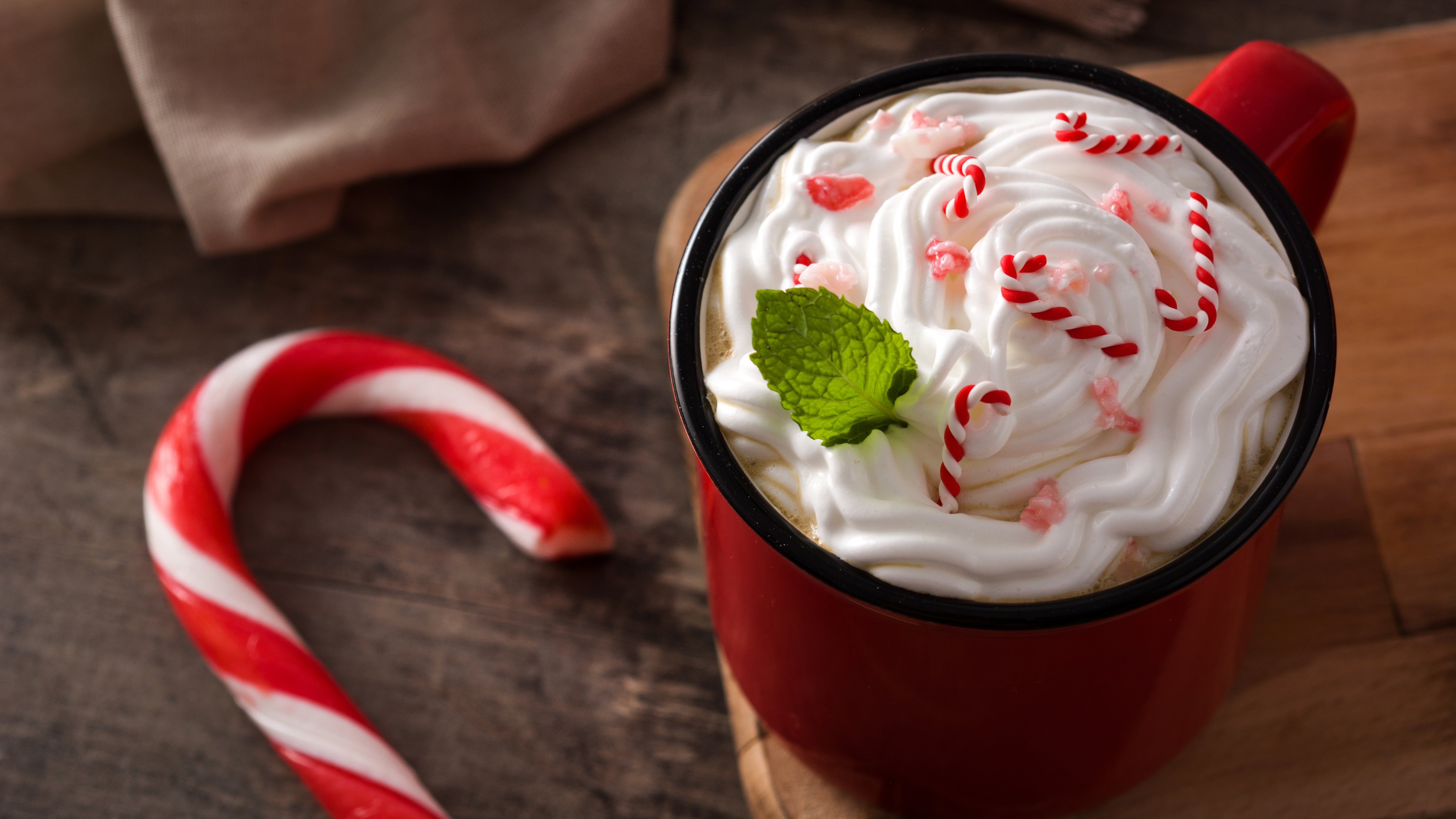 Peppermint Mocha Coffee Recipe - Zulay Kitchen