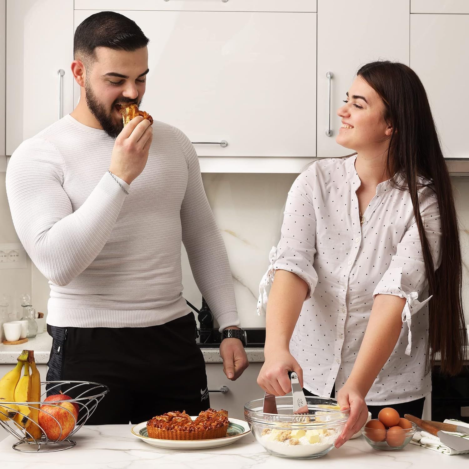 Durable and Sturdy Pastry Cutter Tool by Zulay Kitchen