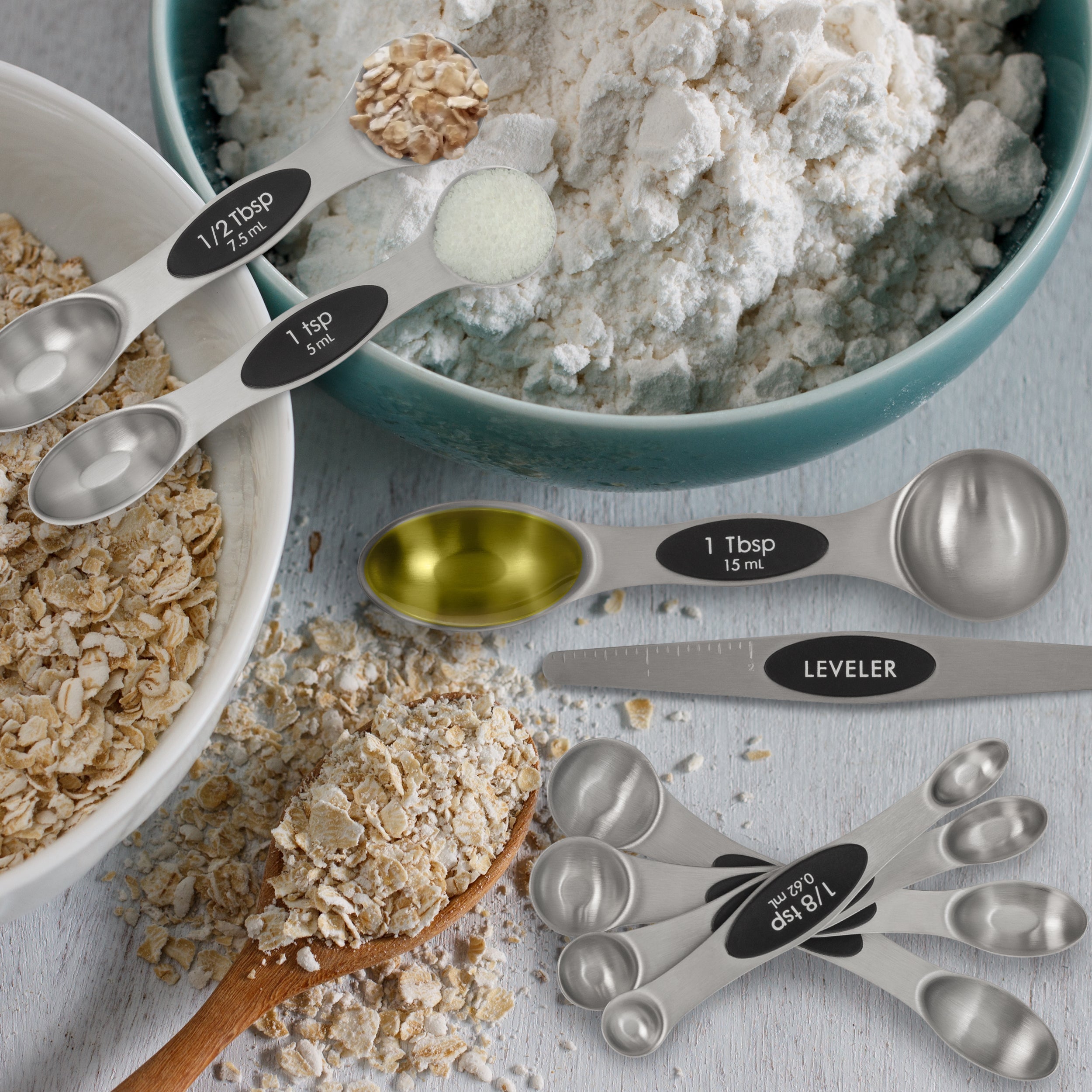 Versatile Design Magnetic Measuring Spoons with Leveler by Zulay Kitchen
