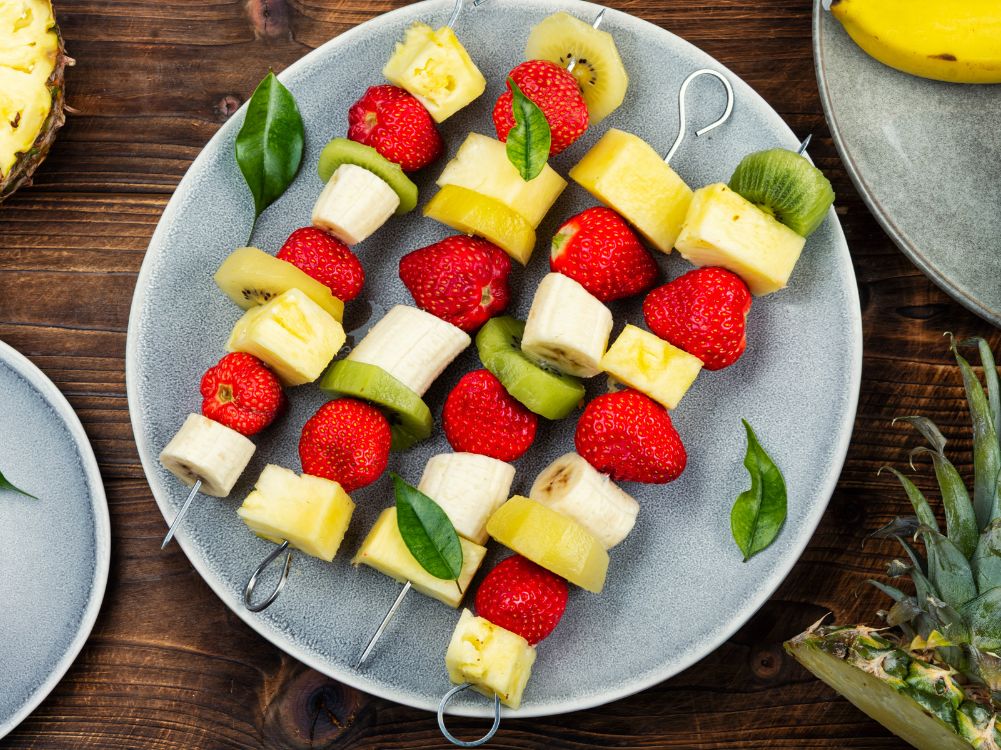 How to Make Fruit Skewers with Yogurt Dip - Zulay Kitchen