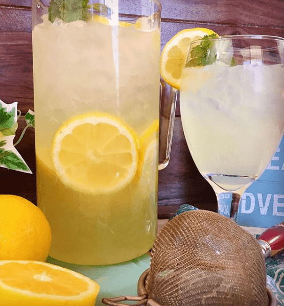 Drink Fresh Lemonade this Summer! - Zulay Kitchen