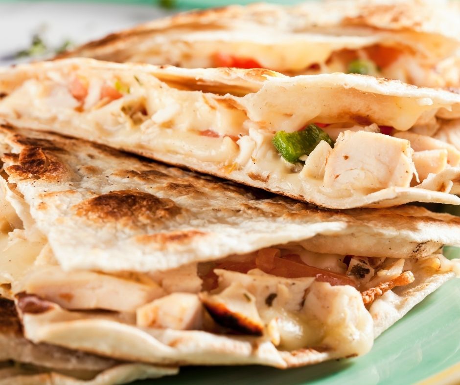 Easy Chicken Quesadillas - Zulay Kitchen