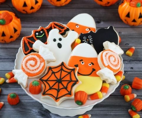 Easy Halloween Cookies - Zulay Kitchen