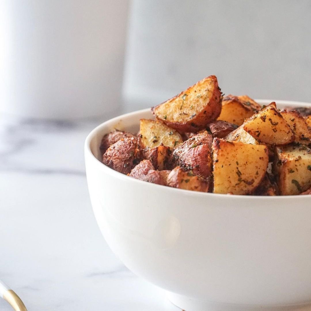 Garlic and Herb Roasted Red Potatoes - Zulay Kitchen