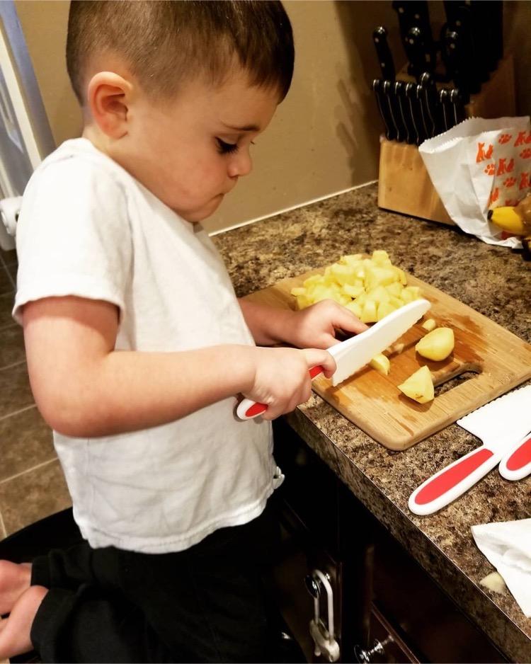 Gina's Little Cook Uses The Zulay Kids Knife Set! - Zulay Kitchen