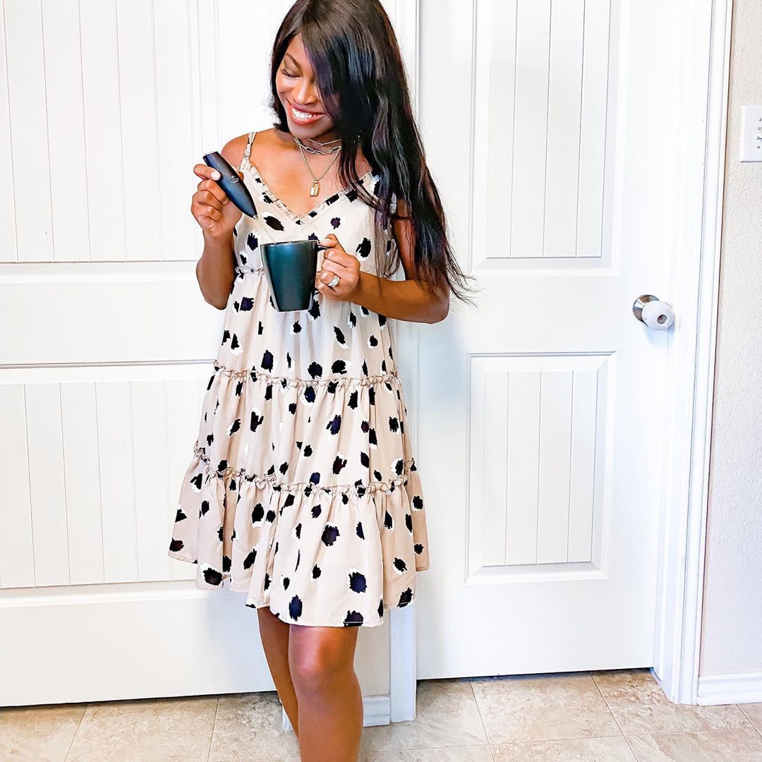Niecy Vaughan Uses the Milk Boss Milk Frother to Save on Time and Money! - Zulay Kitchen