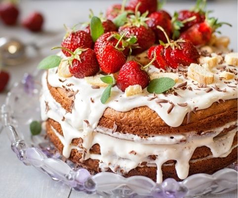 Strawberry Cake Recipe - Zulay Kitchen