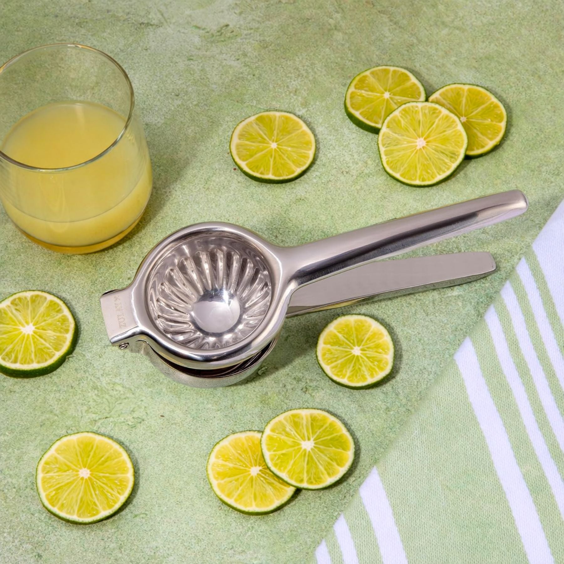 Zulay Kitchen Lemon Squeezer - Thumbnail 3