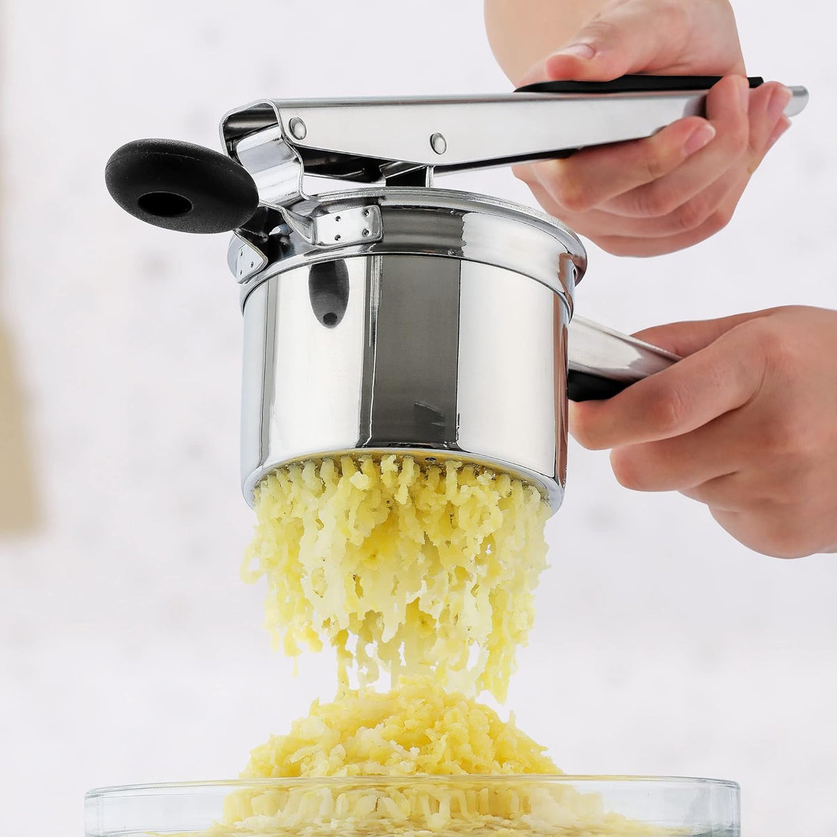 Stainless Steel Potato Ricer - 13.5 oz Online | Zulay Kitchen - Save ...